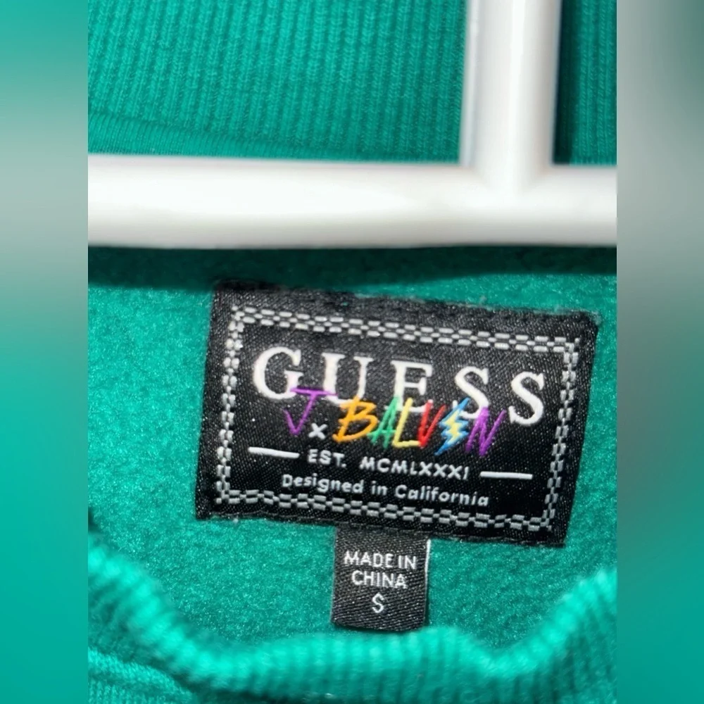 G by Guess guess balvin